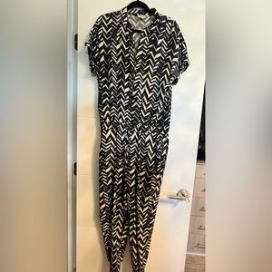 Splendid jumpsuit short sleeve jogger bottom